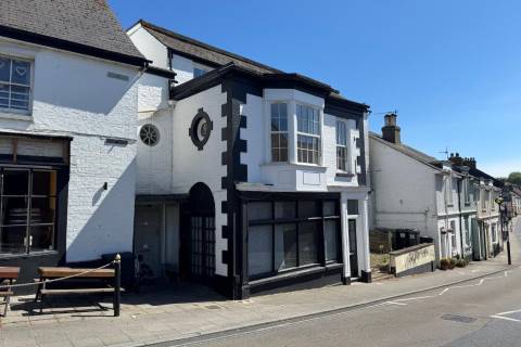 Property for auction in Isle of Wight