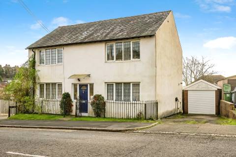 Property for auction in Buckinghamshire