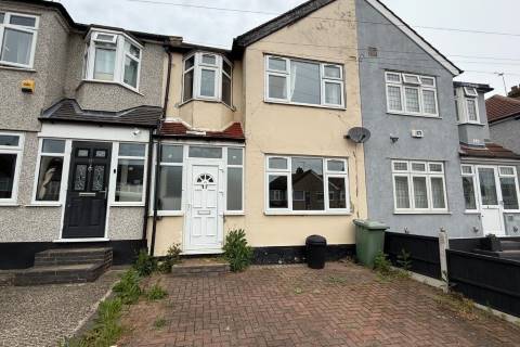 Property for auction in Essex