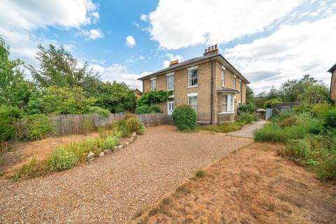 Property for auction in Buckinghamshire
