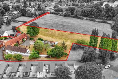 Property for auction in Warwickshire