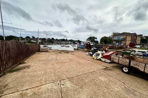 Property for auction in Isle of Wight