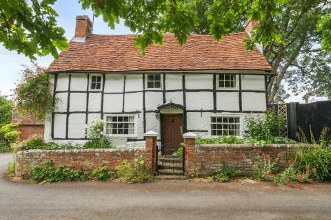 Property for auction in Warwickshire