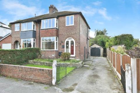 Property for auction in Derbyshire