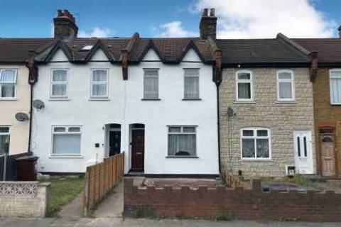Property for auction in Essex