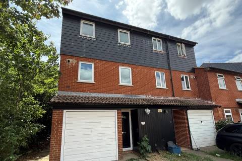 Property for auction in Essex