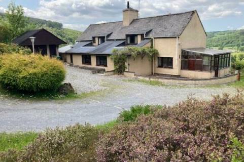 Property for auction in Clwyd