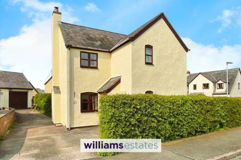 Property for auction in Clwyd