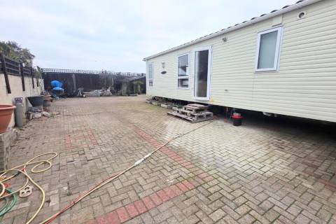 Property for auction in Essex