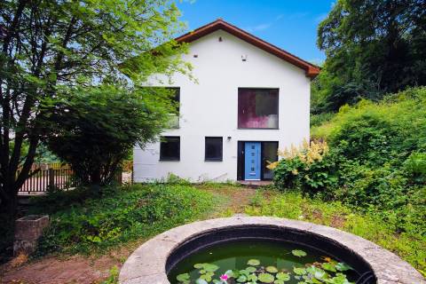 Property for auction in Derbyshire