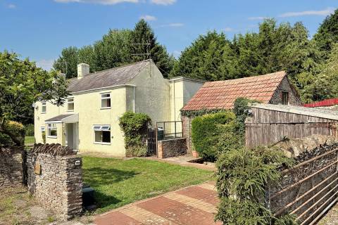 Property for auction in Avon