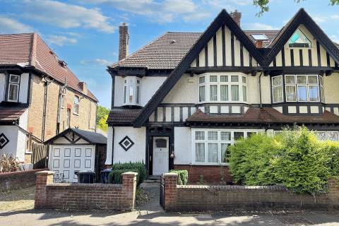 Property for auction in London