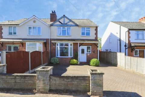 Property for auction in Worcestershire