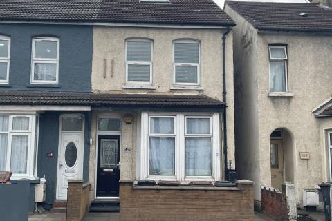 Property for auction in Essex