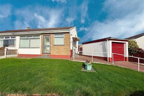 Property for auction in Clwyd