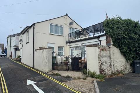 Property for auction in Isle of Wight