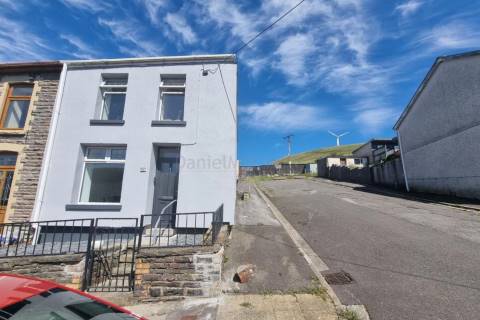 Property for auction in Mid Glamorgan