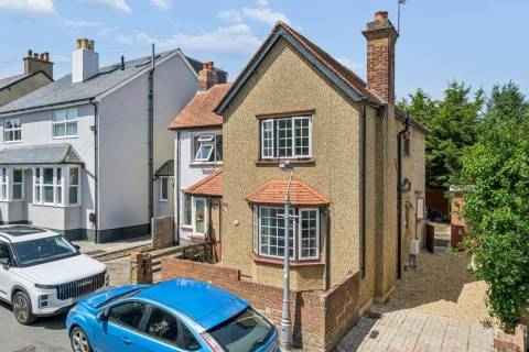 Property for auction in Buckinghamshire