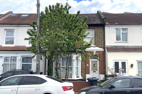 Property for auction in Essex