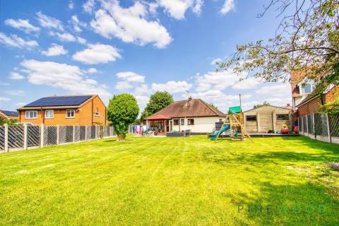 Property for auction in Derbyshire