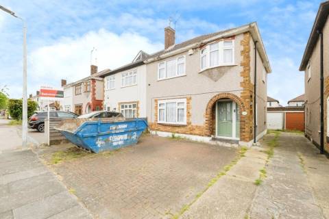 Property for auction in Essex