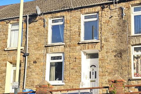 Property for auction in Mid Glamorgan