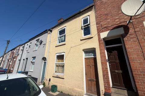 Property for auction in Derbyshire