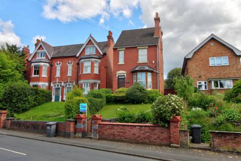 Property for auction in Worcestershire