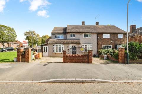 Property for auction in Essex