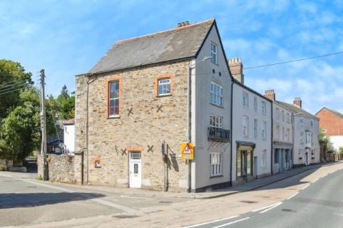 Property for auction in Cornwall