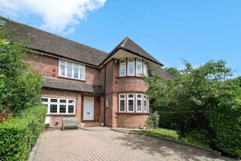 Property for auction in London