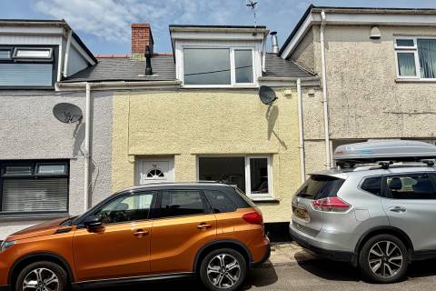 Property for auction in Mid Glamorgan