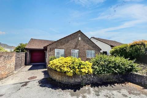 Property for auction in Avon