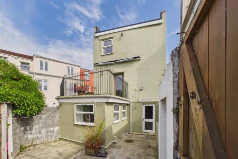 Property for auction in Avon