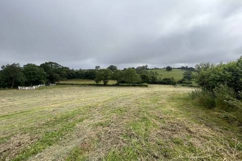 Property for auction in Avon