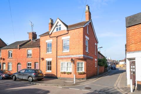 Property for auction in Buckinghamshire