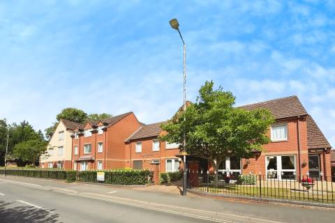 Property for auction in Warwickshire