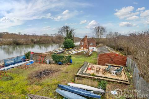 Property for auction in Berkshire