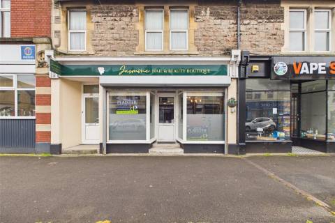 Property for auction in Avon