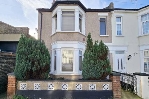 Property for auction in Essex