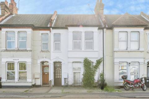 Property for auction in Essex
