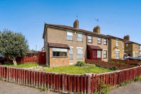 Property for auction in Essex