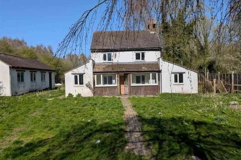 Property for auction in West Midlands