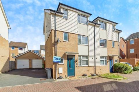 Property for auction in Buckinghamshire
