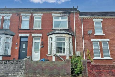 Property for auction in Mid Glamorgan