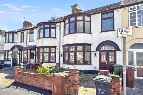 Property for auction in Essex