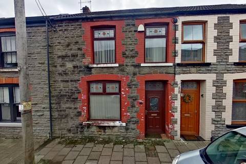 Property for auction in Mid Glamorgan