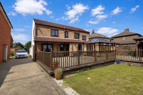 Property for auction in North Lincolnshire