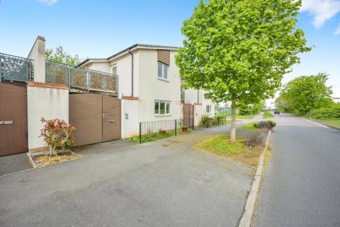 Property for auction in Buckinghamshire
