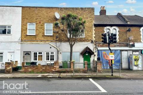 Property for auction in London